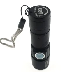 Ficklampa med USB