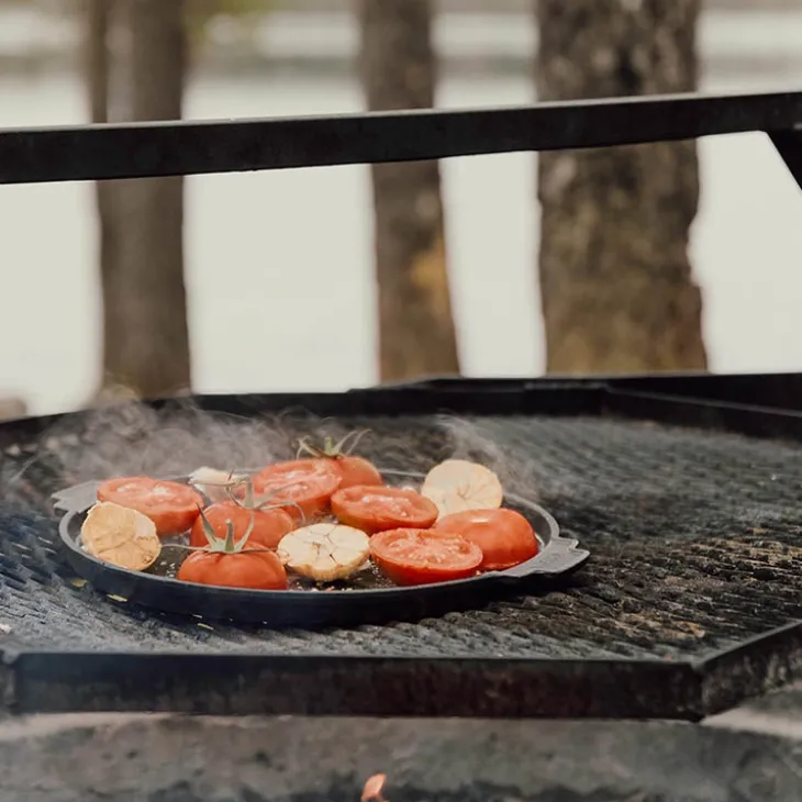 Gjutjärnspanna till grillen