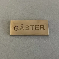 Gästskylt i borstad mässing