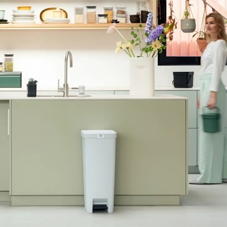 Hög pedalhink 40L, Brabantia, Ljusgrå