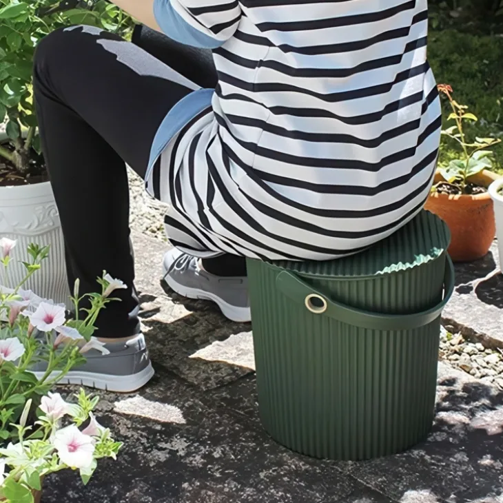 Hink med lock 10L, Omnioutil, Grön/Mörkgrön