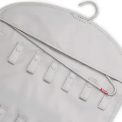 Hängande accessoarförvaring till garderoben
