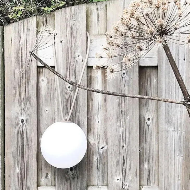 Klotformad trädgårdslampa Fatboy