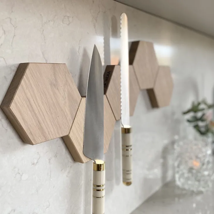 Knivmagnet i trä HEXA