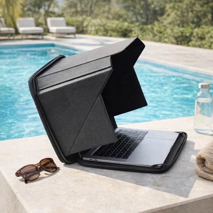 Solskydd och fodral till laptop