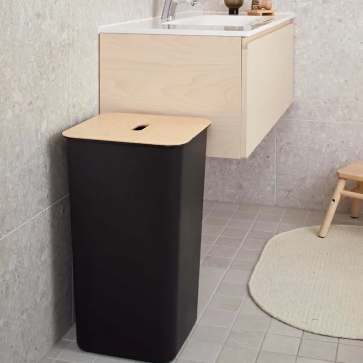 Tvättkorg med trälock 53L, SmartStore
