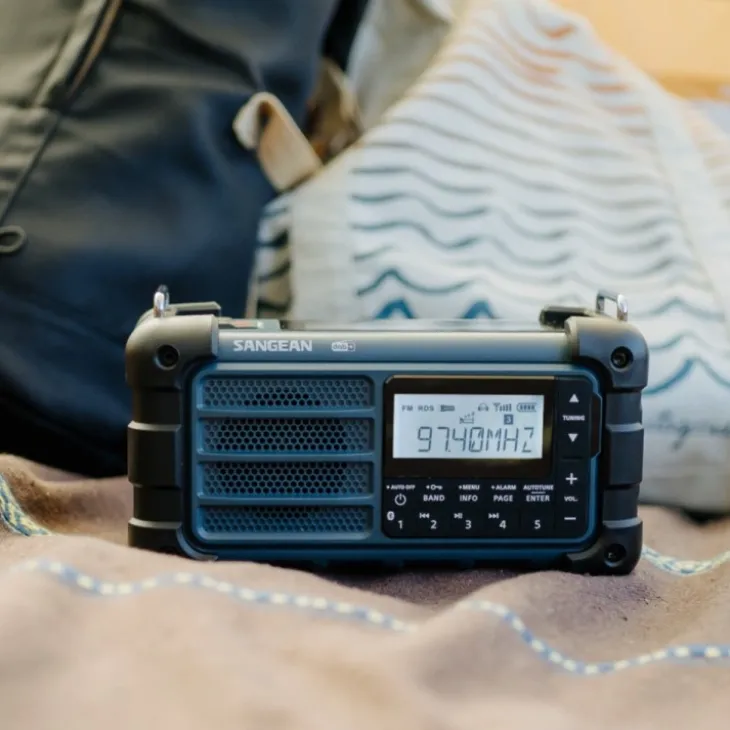 Överlevnadsradio DAB+/FM Pro